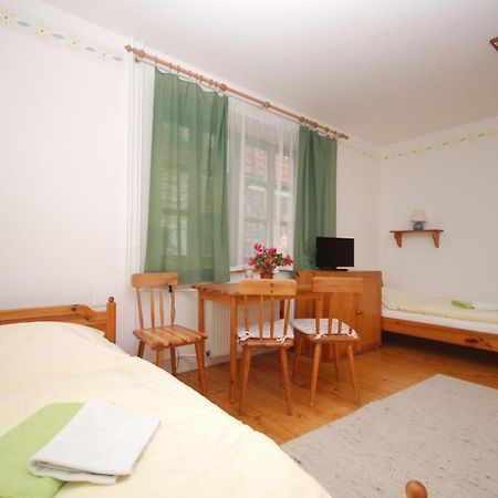 Hanacky Dvur Olomouc Habitación foto